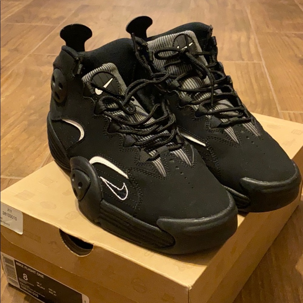 Nike flight one
